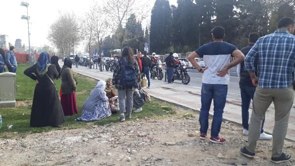 İstanbul'da can pazarı: Küçük kız arabadan uçtu!