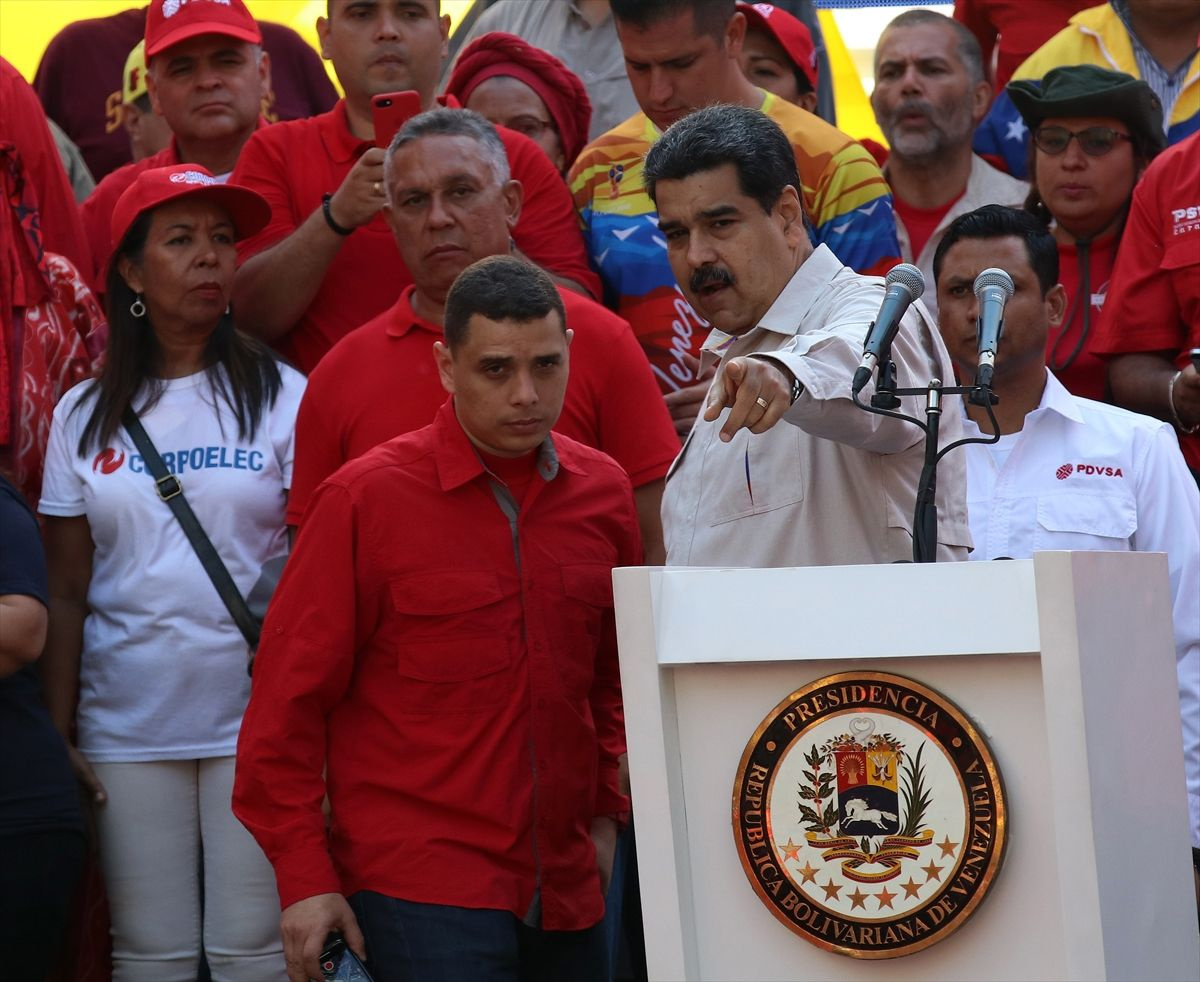 Venezuela'da muhalefet sokakta iktidar diyalog arayışında