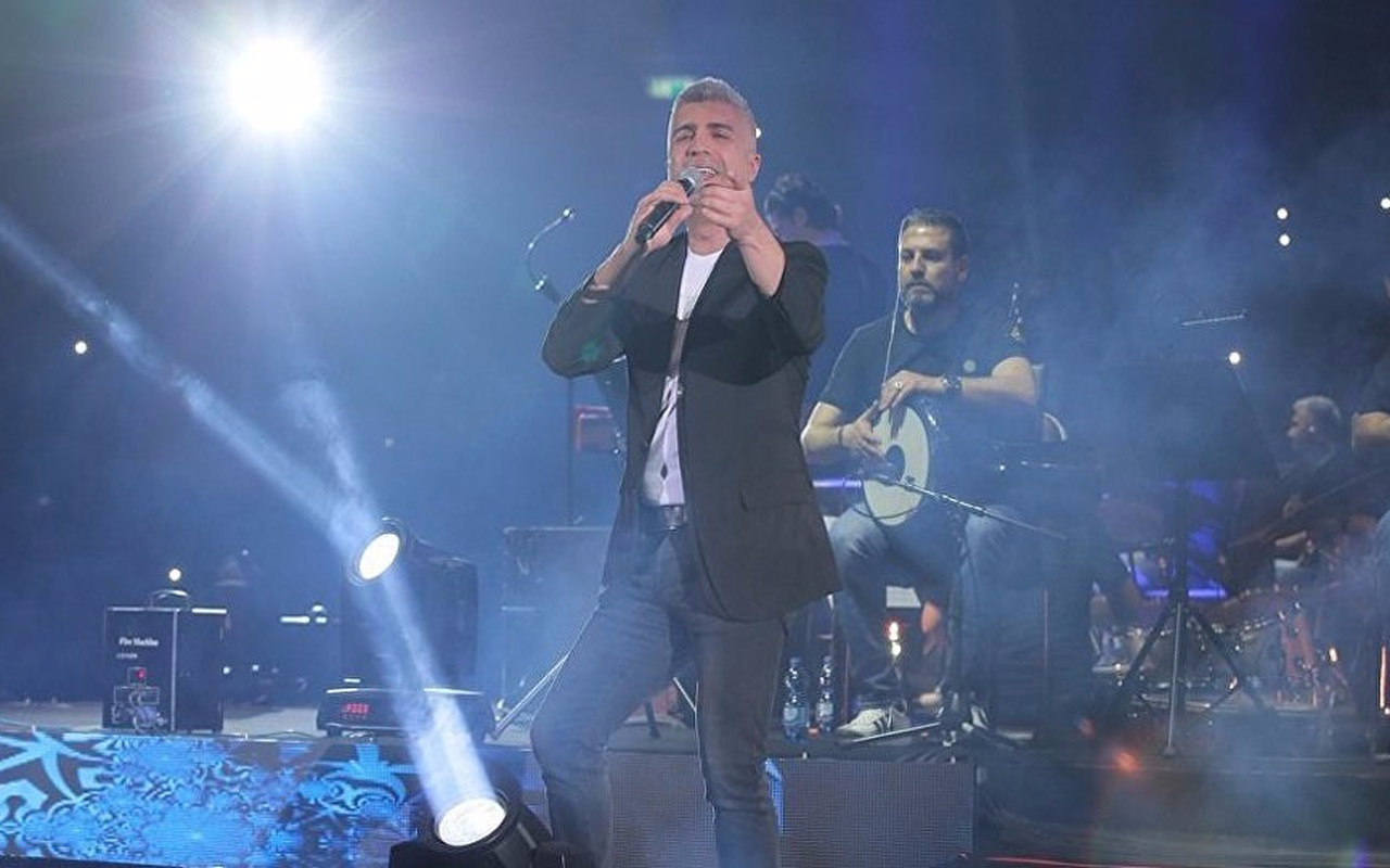 Özcan Deniz ve Aslı Enver  İsrail'i salladı konsere 11 bin kişi katıldı