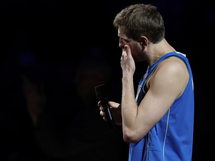 Nowitzki ve Wade'den NBA'e veda! Gözyaşları sel oldu