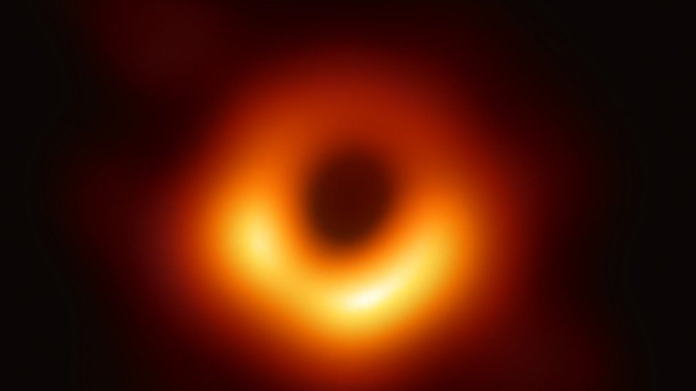 Kara delik nedir? Avrupa Güney Gözlemevi kara deliğin ilk fotoğrafını yayınladı