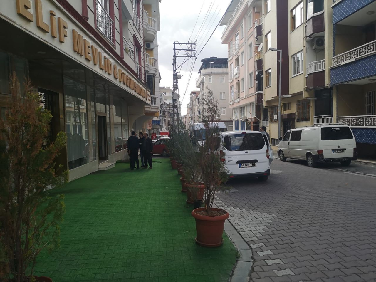 Malatya'da sokakta kendini vuran kadın ağır yaralandı