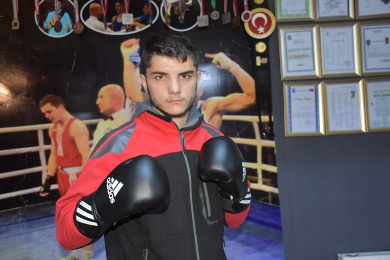 Belçika polisi Milli boksör Enes Refik'e işkence yaptı