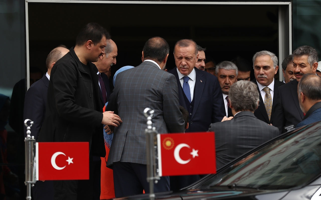 Cumhurbaşkanı Erdoğan Fatih Belediyesini ziyaret etti