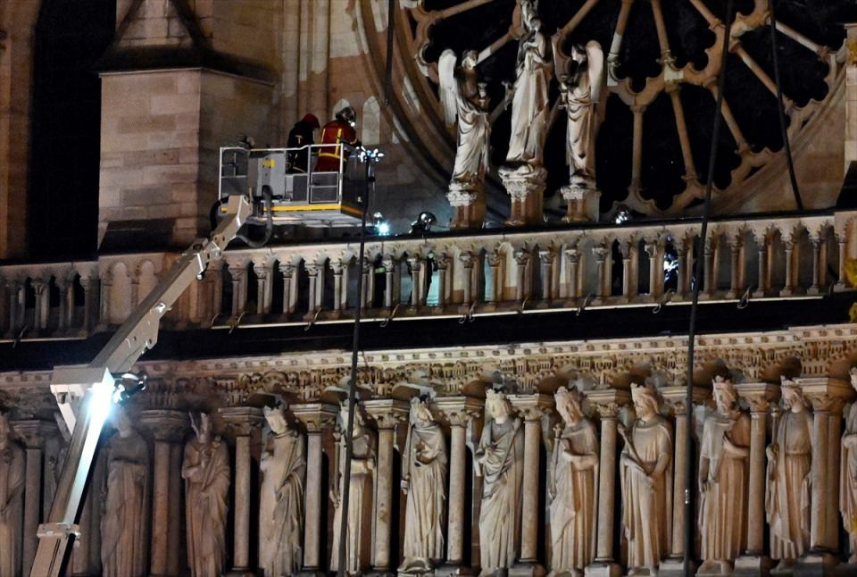 Notre Dame Katedrali yangın sonrası ilk kez görüntülendi