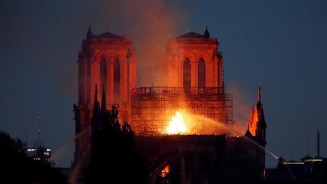 Notre Dame için uluslararası mimari yarışma