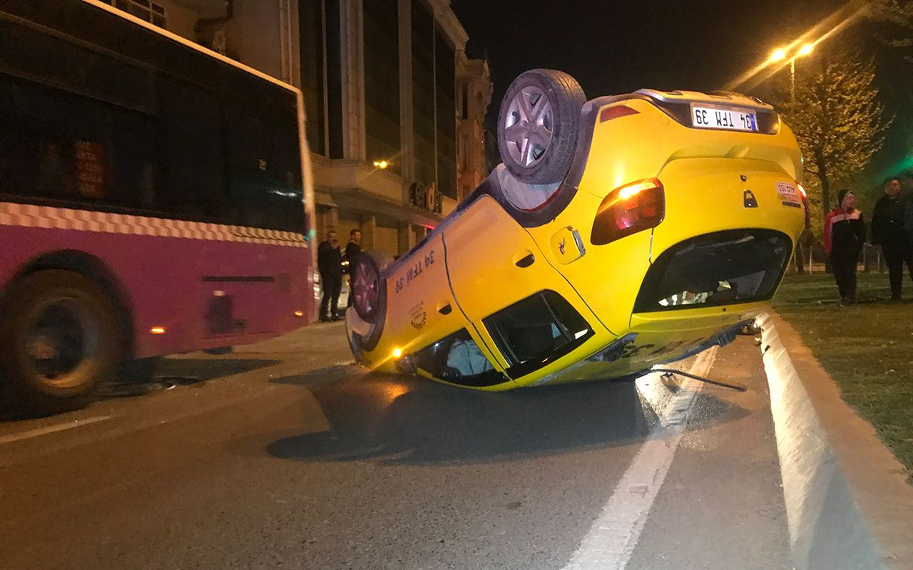 Beyoğlu'nda taksi iki araca çarptıktan sonra takla attı