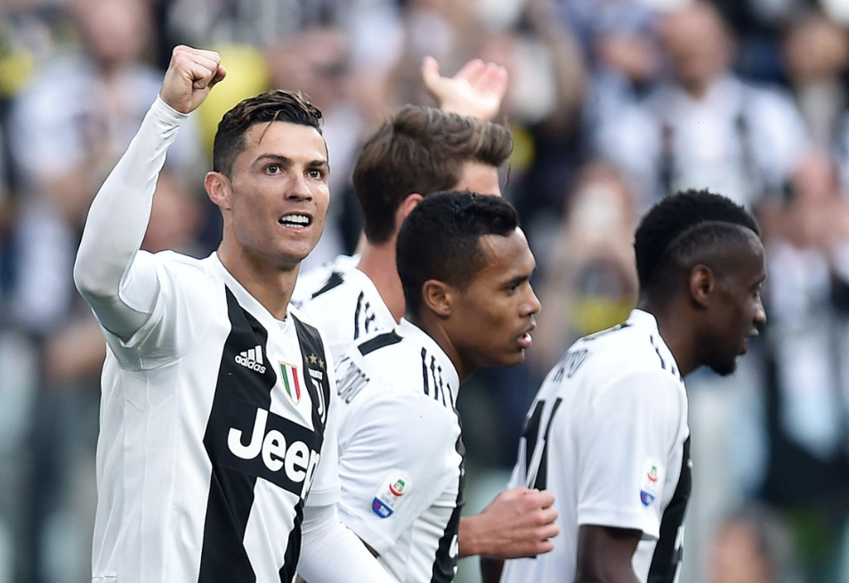 Juventus, 5 hafta kala şampiyonluğunu ilan etti Ronaldo tarihe geçti
