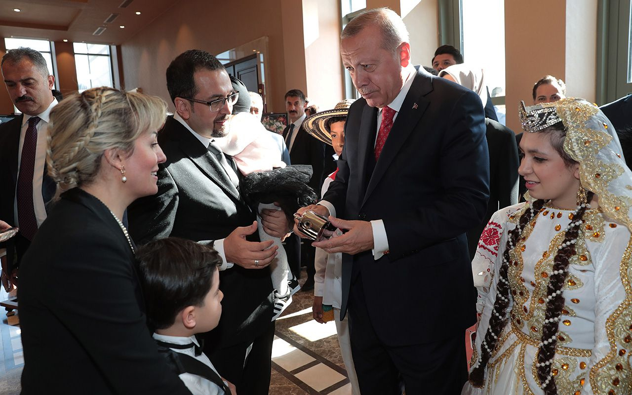 Cumhurbaşkanı Erdoğan TRT 23 Nisan Gala Programı'na katıldı