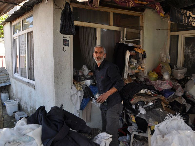 Adana'da komşuları şikayet etti ekipler 5. kez eve girdi