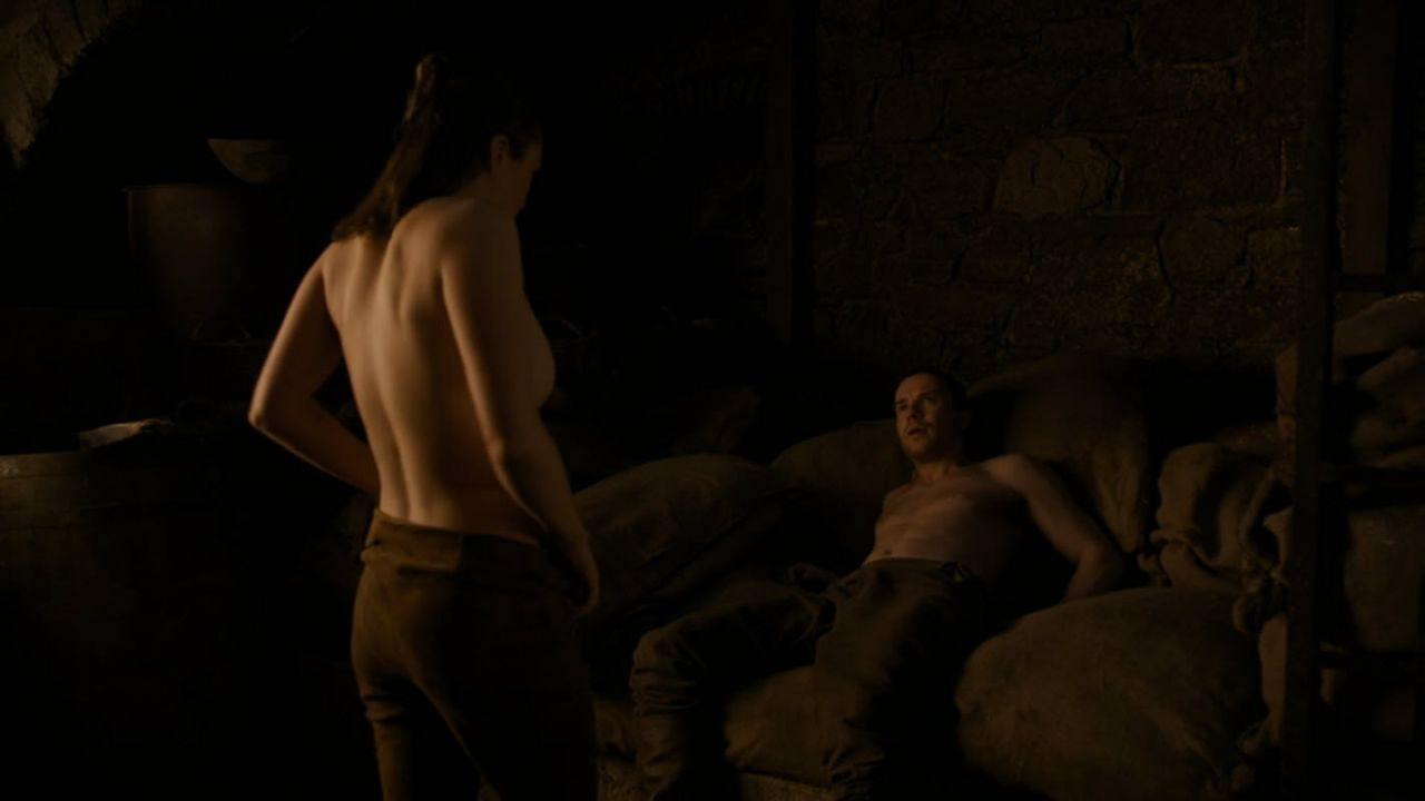 Arya Stark'ın seks sahnesine Sansa Stark'dan olay yorum