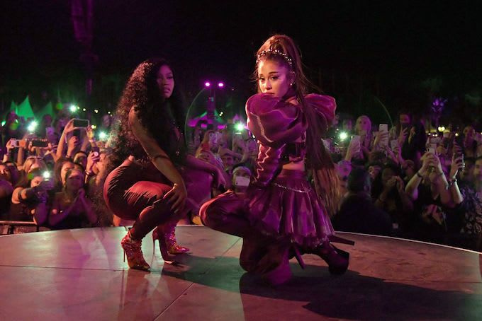 Dünyaca ünlü yıldız Ariana Grande, sahnede saldırıya uğradı