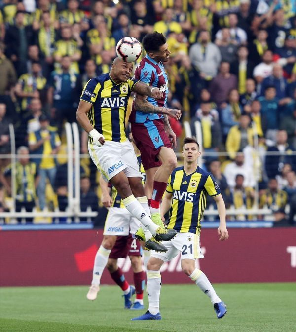 Fenerbahçe berabere kaldı tribünler memnun olmadı