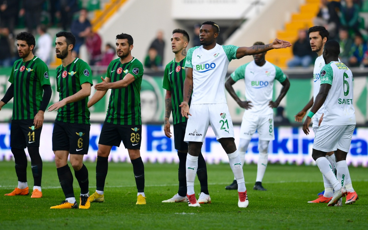 Bursaspor kritik maçta Akhisarspor’u ağırlıyor