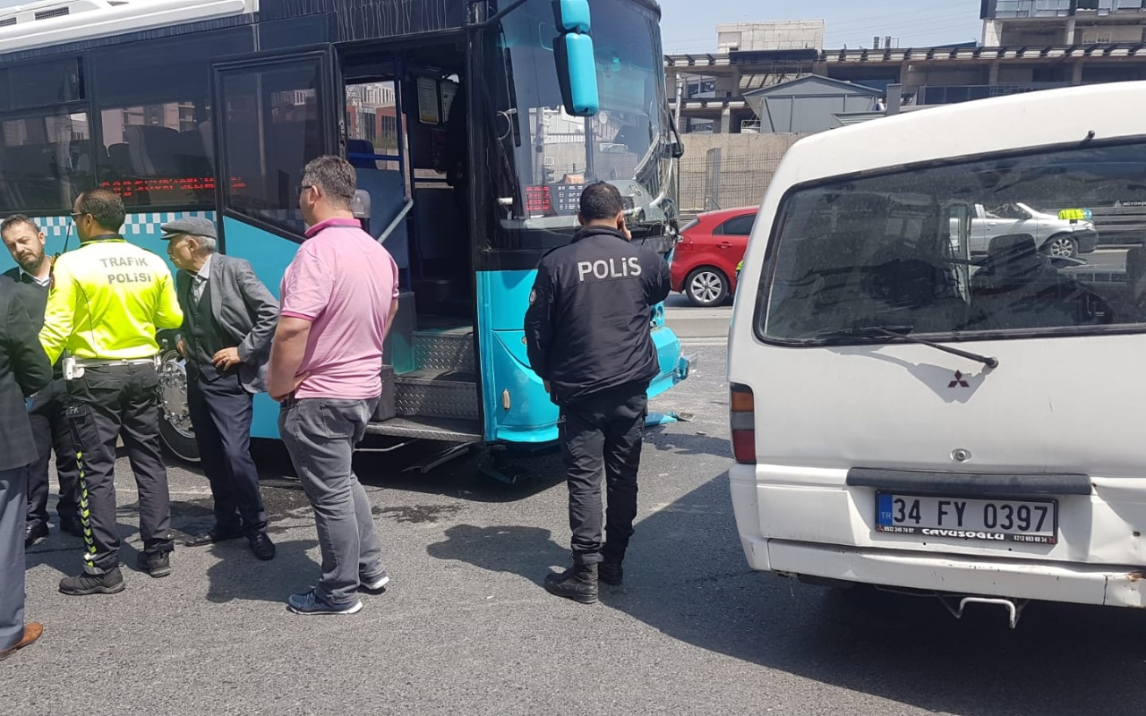 Minibüsle otobüs çarpıştı: Ölü ve yaralılar var