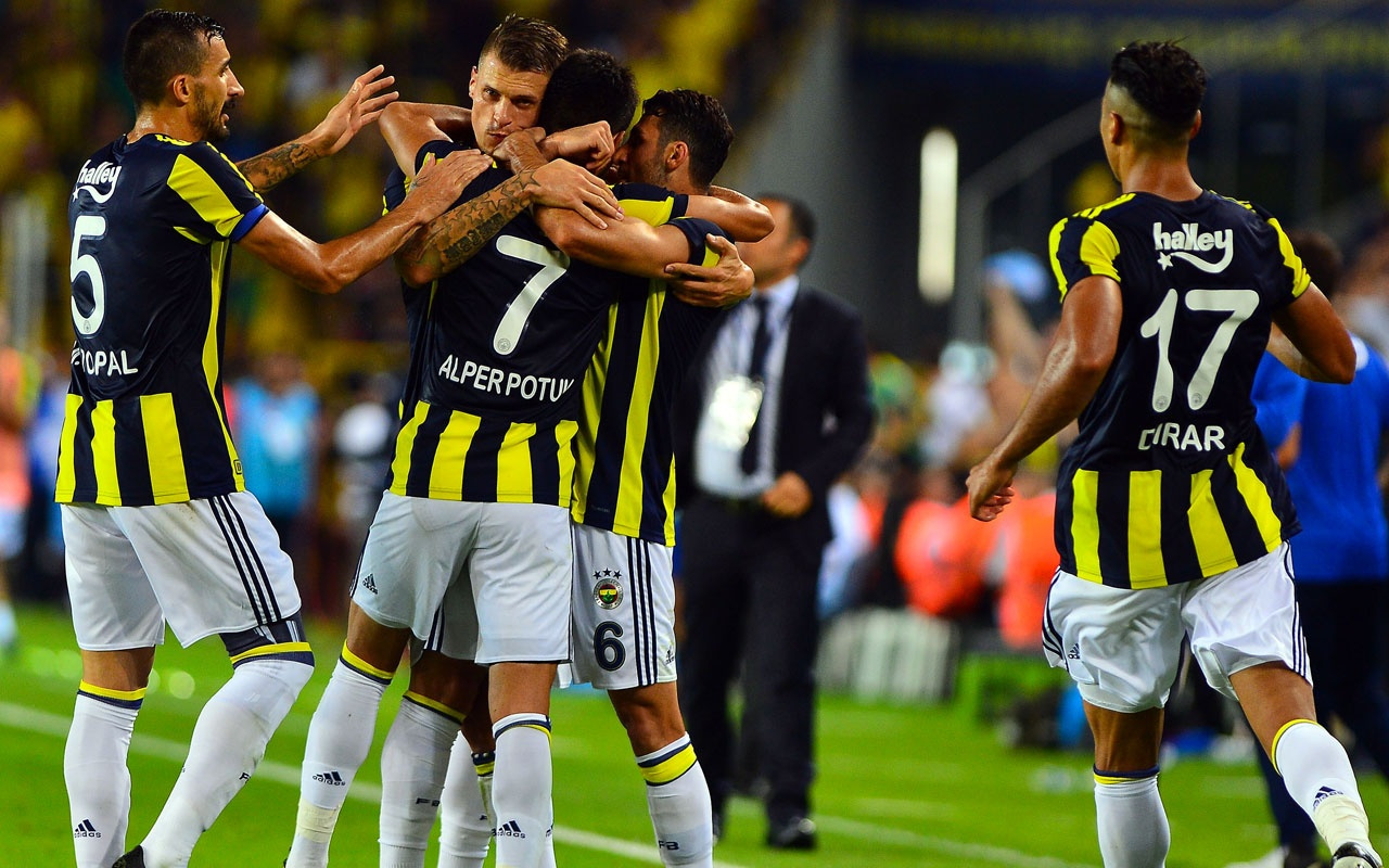 Fenerbahçe'de Carlos Kameni ve Alper Potuk gözden çıkarıldı