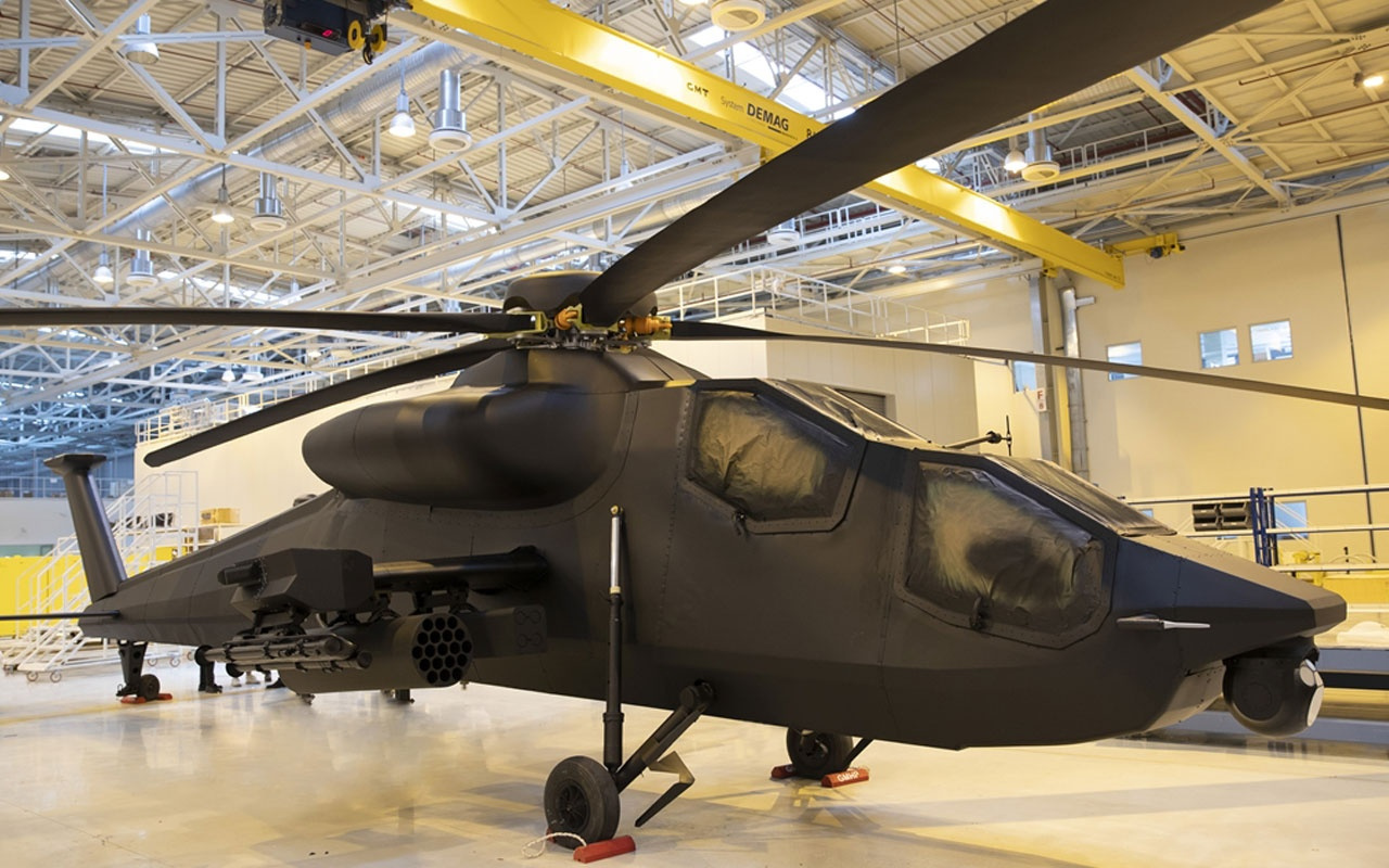 Türkiye'nin yeni taarruz helikopteri Atak-2 göz doldurdu