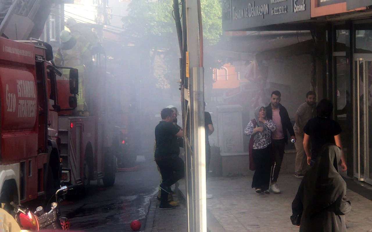 İstanbul'da 20 kişi yangında mahsur kaldı
