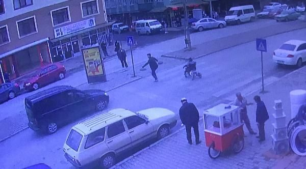 Karabük'te yaya geçidini kullanan engelliye otomobil çarptı