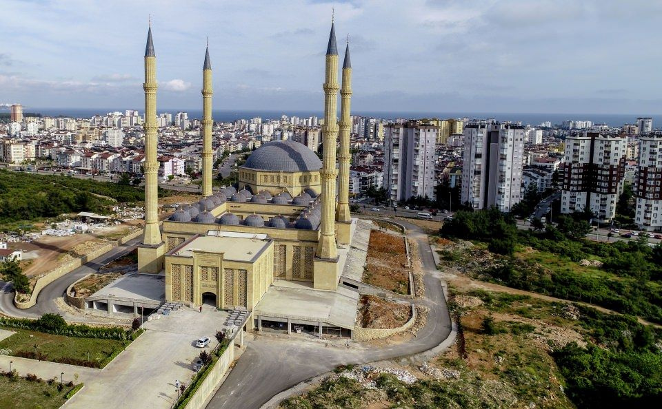 Türkiye'nin mimari yapısıyla en ilgi çekici camileri