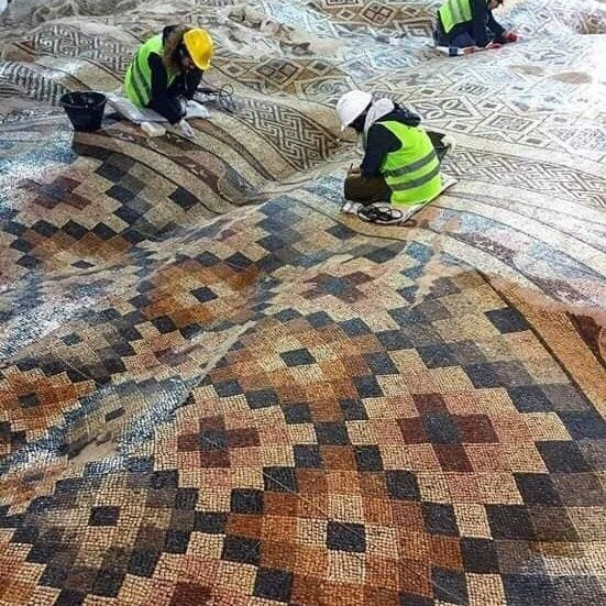 Böyle halı görülmedi! Dünyanın en büyük antik taban mozaiği...