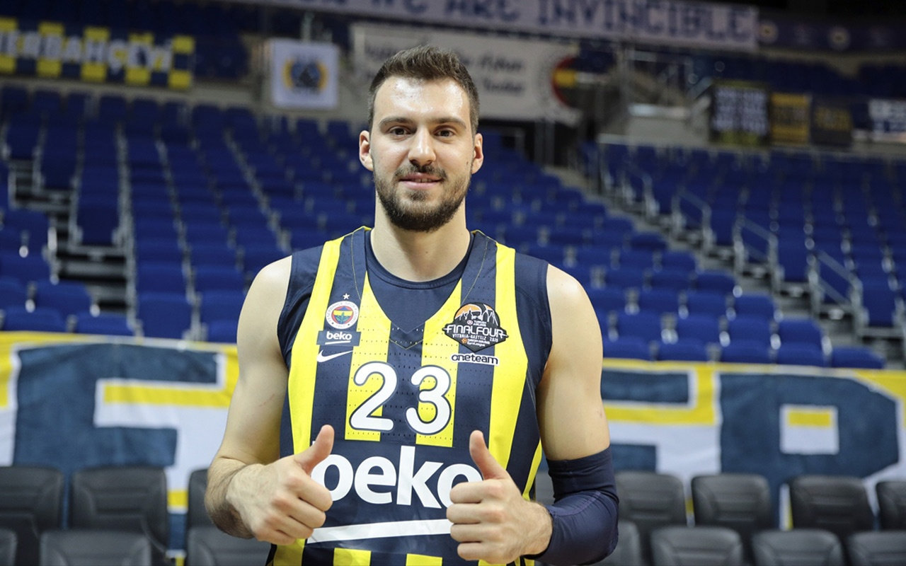 Marko Guduric Andolu Efes'in kilit oyuncusunu açıkladı