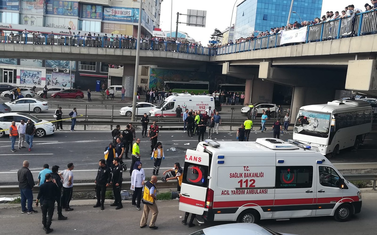 Kocaeli'de işçi servisi ile hafif ticari araç çarpıştı 1 ölü 15 yaralı