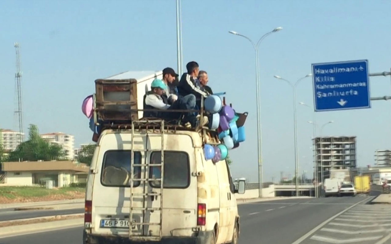 Minibüsün üzerinde yolculuk yapan 4 kişiye yasal işlem