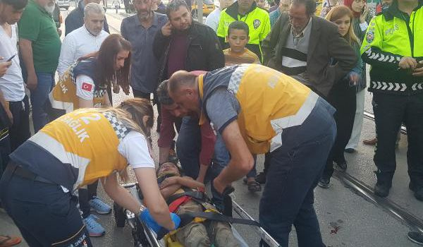 Bursa'da oğlu kaza geçiren babanın hareketleri şaşırttı