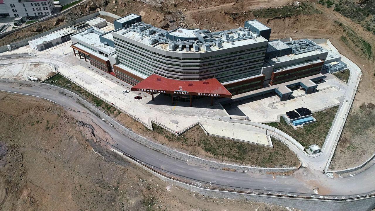51 milyon liraya yapımı 4 yıl önce biten devlet hastanesi açılamıyor