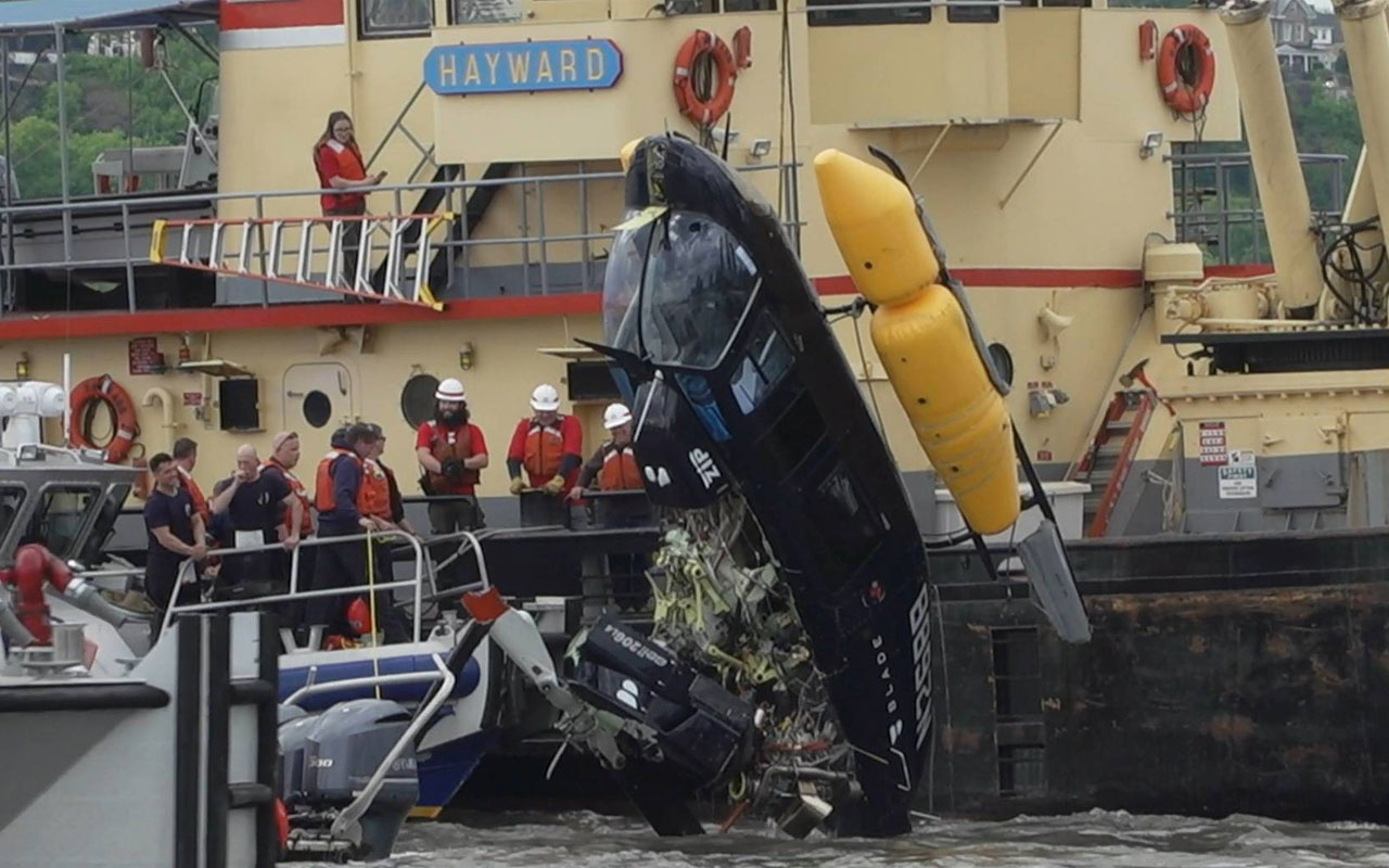 ABD’de helikopter Hudson Nehri’ne düştü