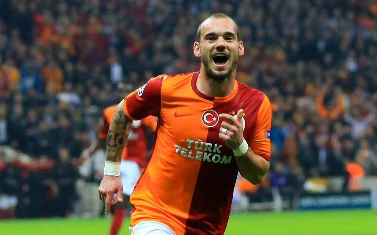 Sneijder Başakşehir maçı için İstanbul’a geliyor