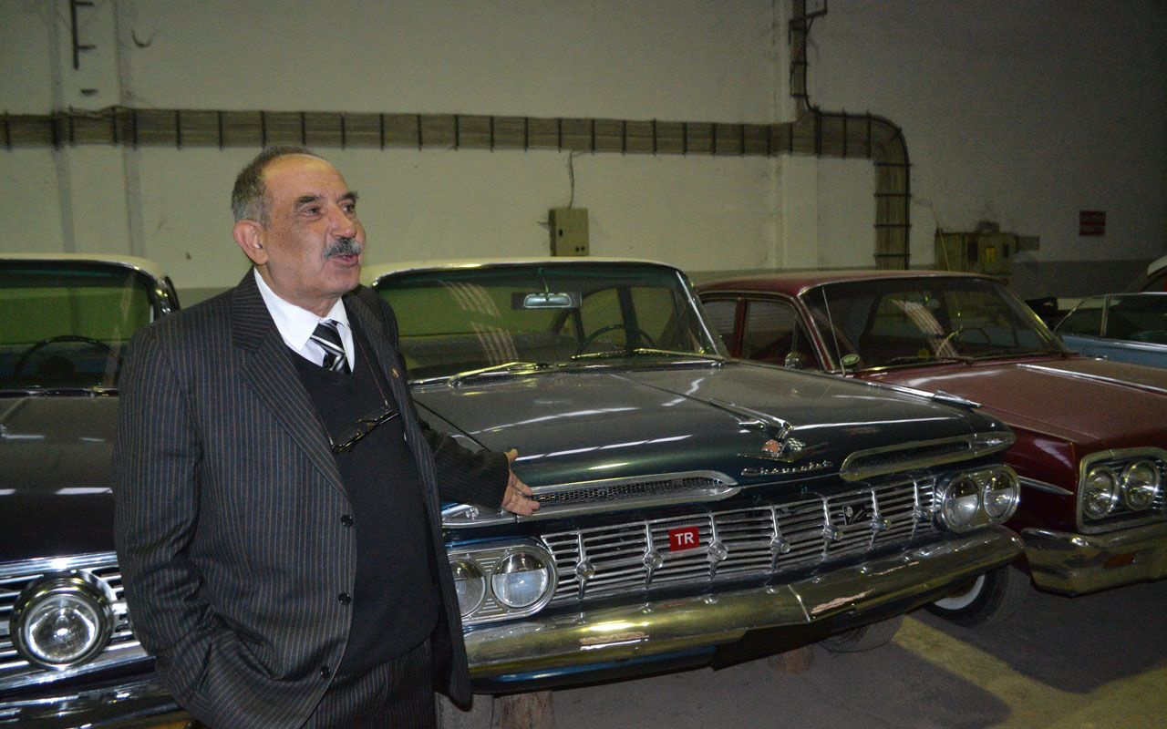 Bursa'da koleksiyoncu iş adamı 45 klasik aracından 6'sını satışa çıkardı