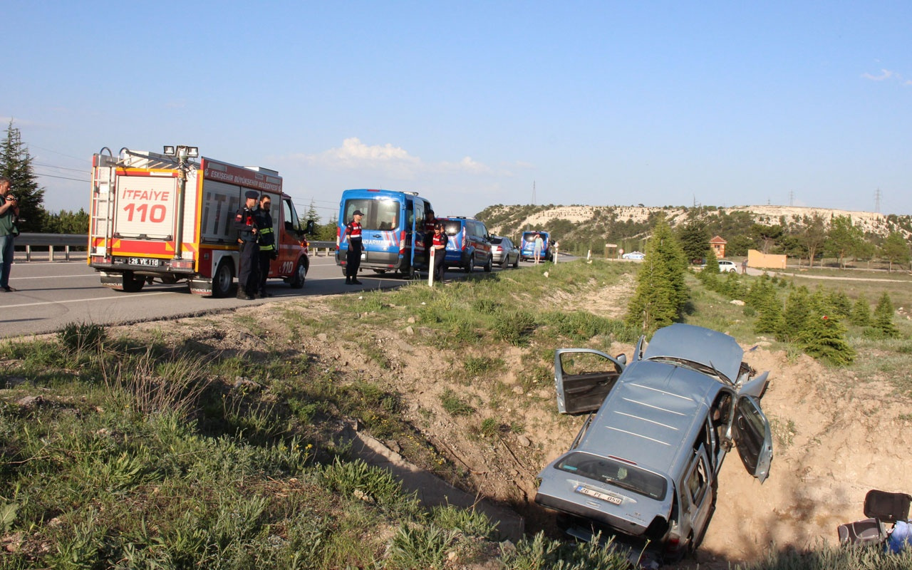 Kontrolden çıkan araç sulama kanalına uçtu: 2 ölü, 3 yaralı