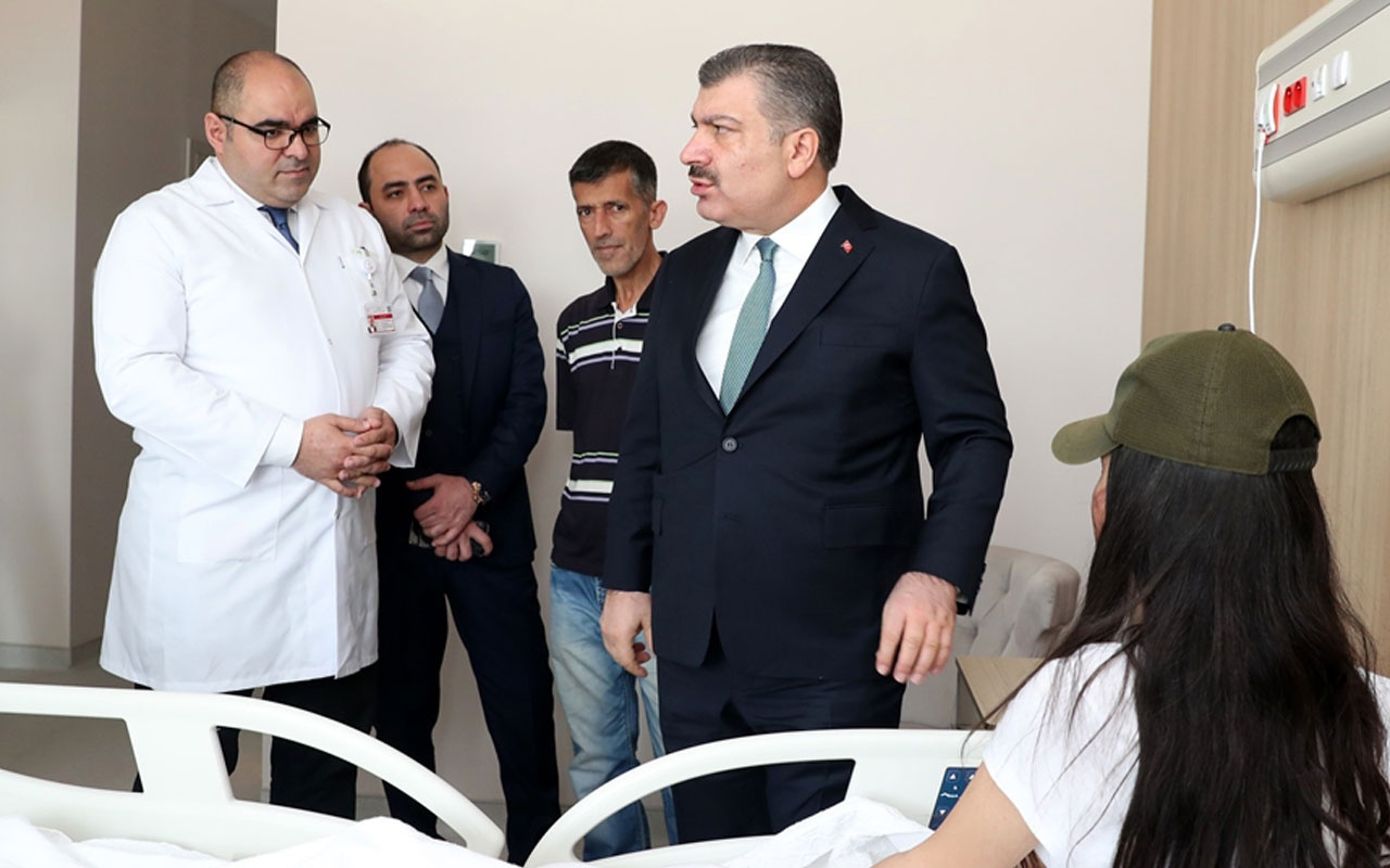 Yardım bekleyen Berfin Özek'e Sağlık Bakanı Fahrettin Koca'dan destek