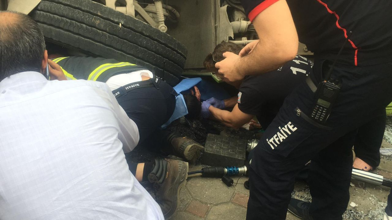 Kocaeli'de halk otobüsü devrildi 6 yaralı