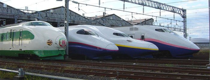 Çin saatte 600 kilometre hızla gidecek trenin prototipini tanıttı