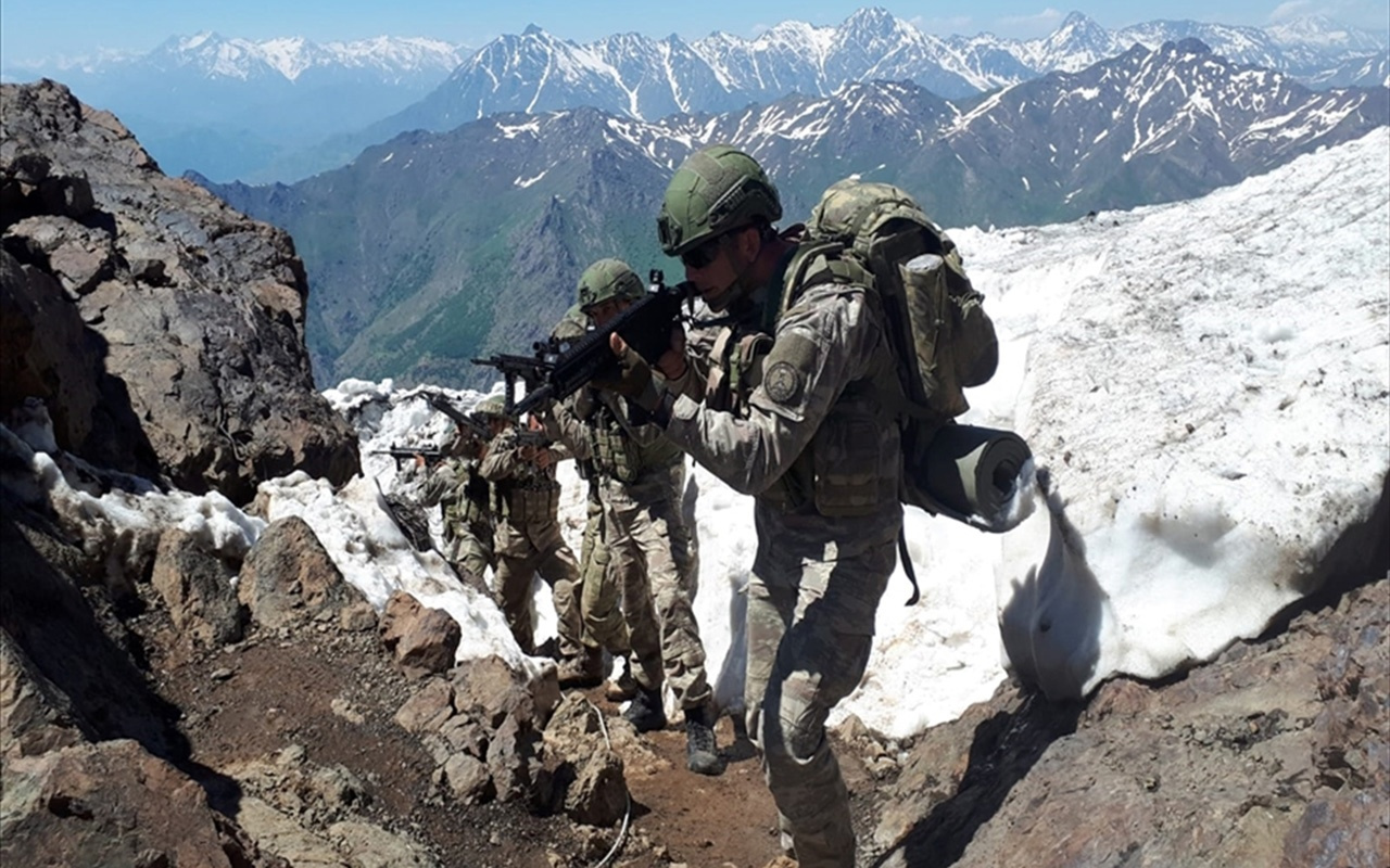 Terör örgütü PKK'ya 'pençe' darbesi