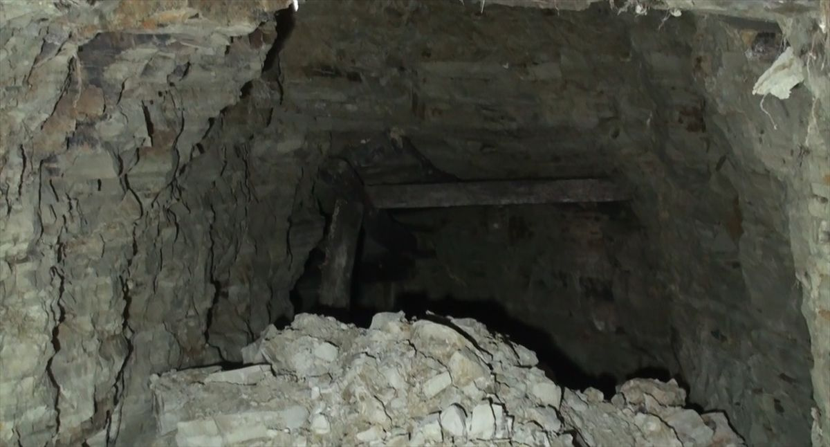 Bartın'da 20 metrelik define tüneli bulundu