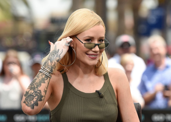 Iggy Azalea'nın çıplak fotoğrafları başına dert oldu