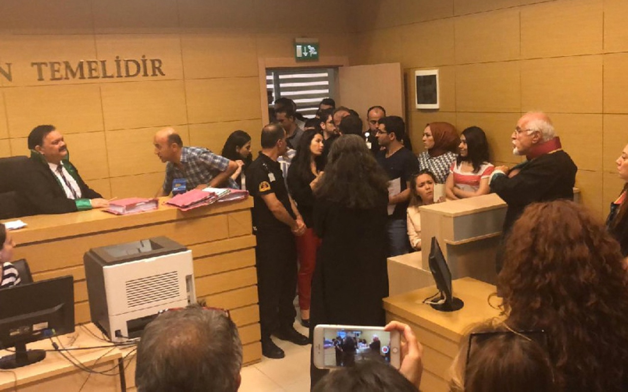 Avukatın etek boyuna takan hakim Mehmet Yoylu görevden uzaklaştırıldı