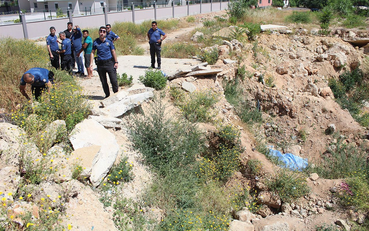 Antalya’da hafriyat çukurunda şüpheli ölüm