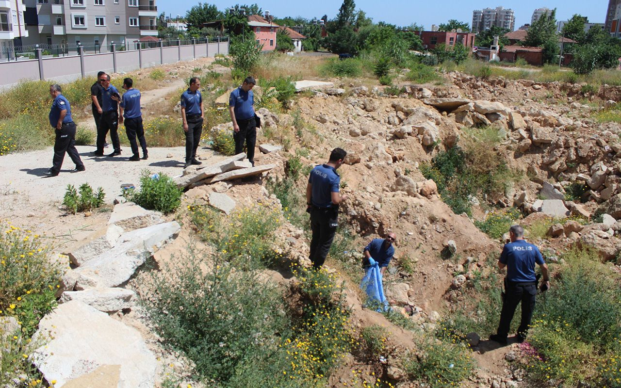 Antalya’da hafriyat çukurunda şüpheli ölüm