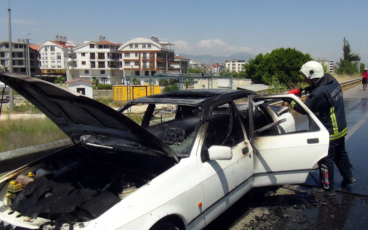 Antalya'da sürücünün dikkati faciayı önledi