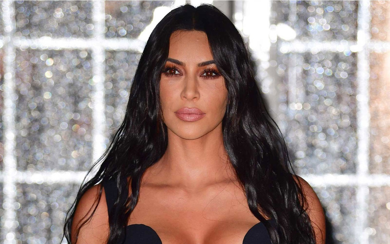 Kim Kardashian'ın erkek hali olay! Kourtney de ablasına uydu