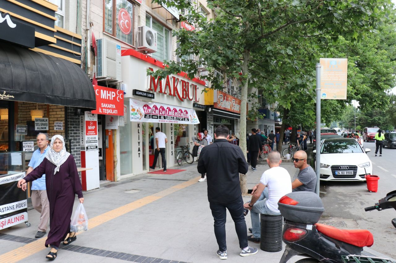 Sakarya'da 4,6 büyüklüğünde deprem İstanbul'da da hissedildi