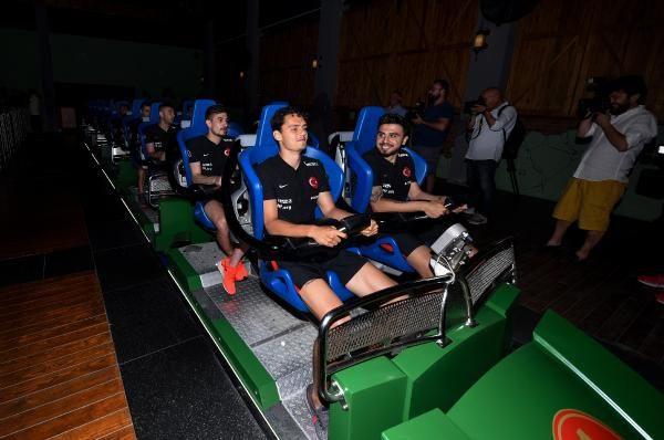 A Milli takımda Özbekistan maçı öncesinde eğlenceli anlar