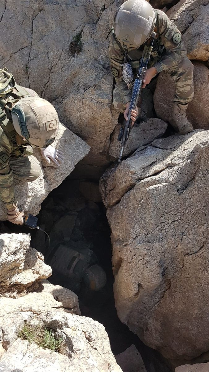 Şırnak'ta PKK'lı teröristlerin 3 katlı mağarası ele geçirildi