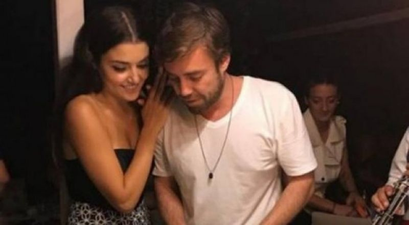 Hande Erçel ve Murat Dalkılıç yaz sezonunu açtı! İkili aşk tatilinde