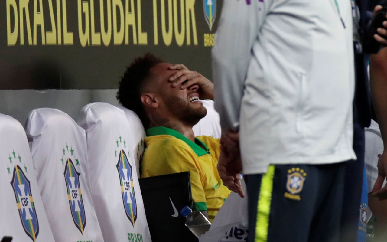 Neymar'ın ayağı kırıldı hıçkıra hıçkıra ağladı